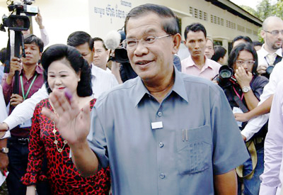 Observadores internacionales consideran democráticas elecciones en Camboya